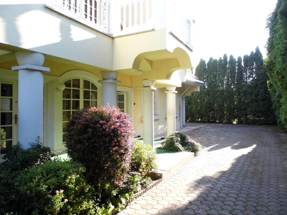 Millennium Villa Keszthely Luaran gambar
