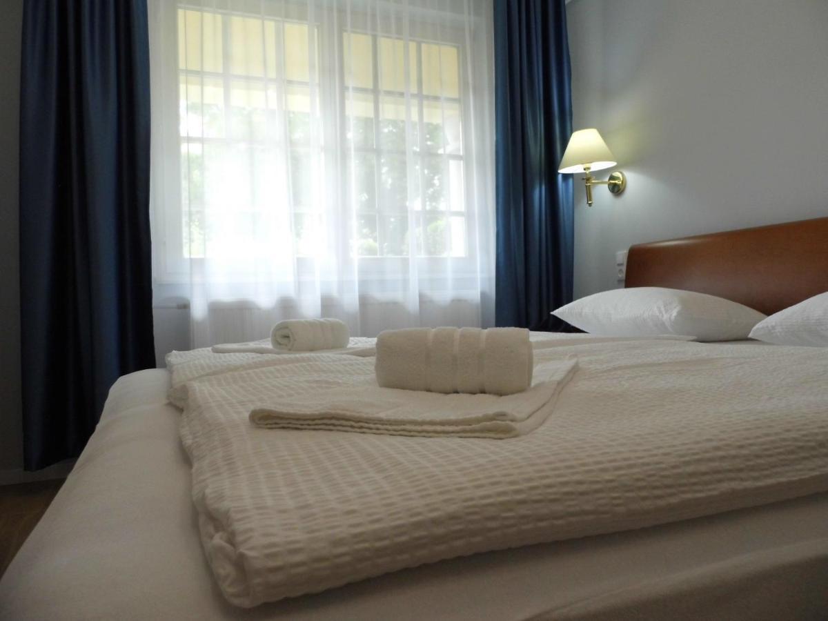 Millennium Villa Keszthely Luaran gambar