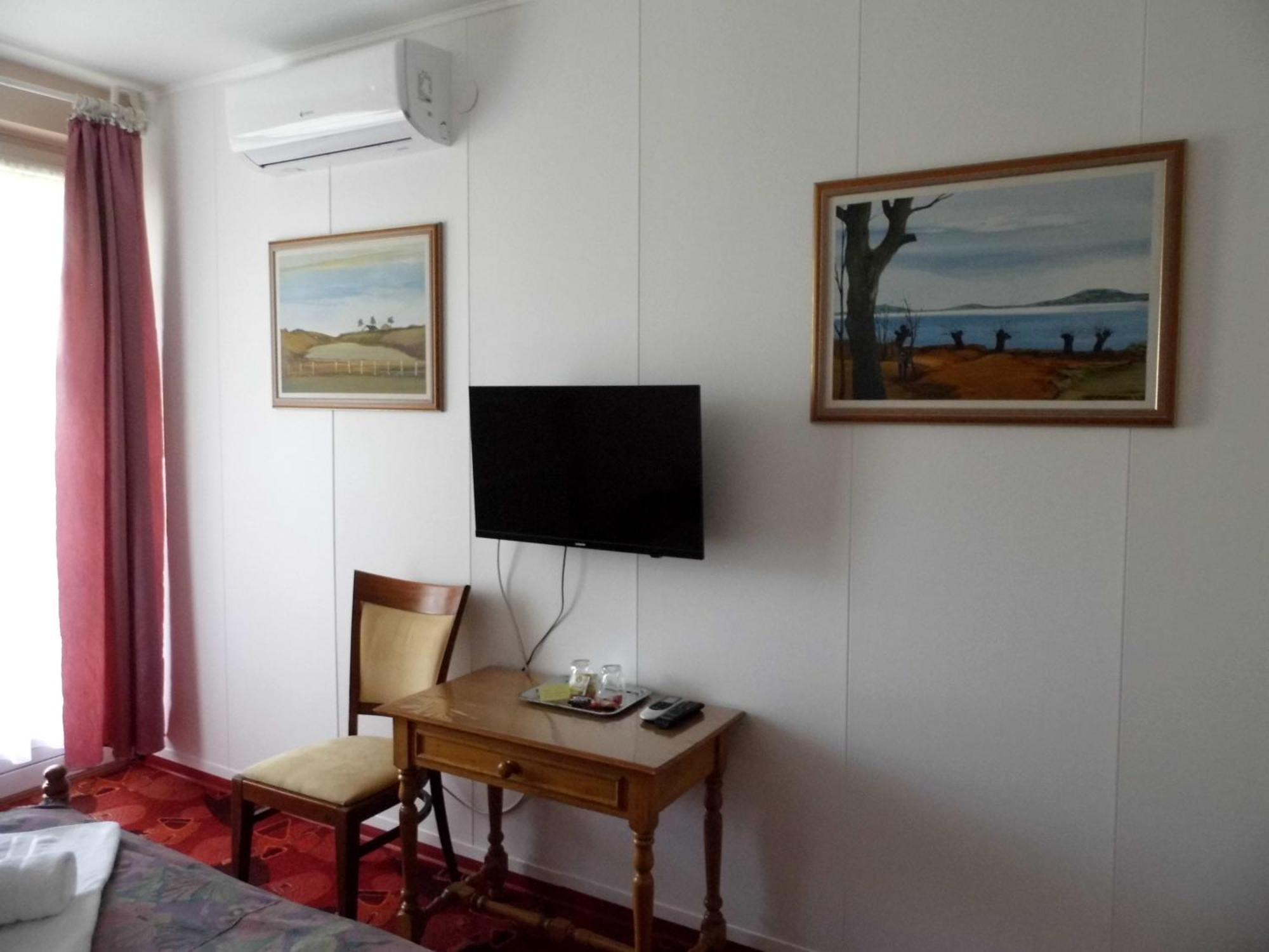 Millennium Villa Keszthely Bilik gambar