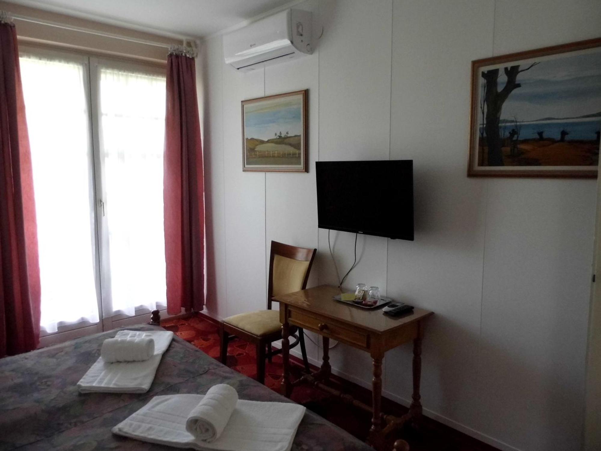 Millennium Villa Keszthely Bilik gambar